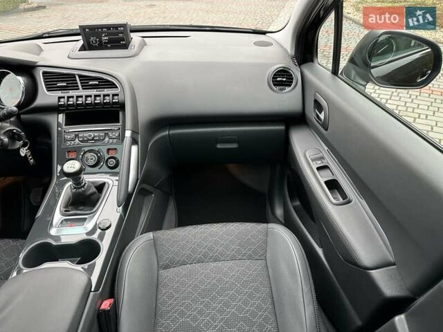 Черный Пежо 3008, объемом двигателя 2 л и пробегом 147 тыс. км за 14700 $, фото 17 на Automoto.ua