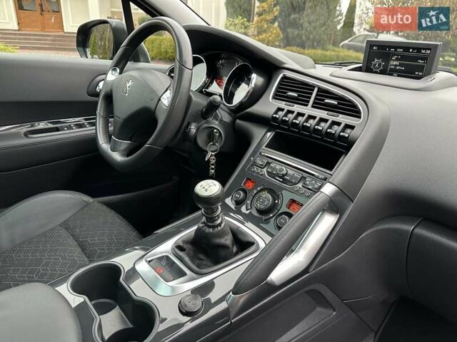 Черный Пежо 3008, объемом двигателя 2 л и пробегом 147 тыс. км за 14700 $, фото 48 на Automoto.ua
