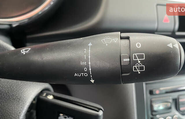 Черный Пежо 3008, объемом двигателя 1.6 л и пробегом 214 тыс. км за 12450 $, фото 16 на Automoto.ua