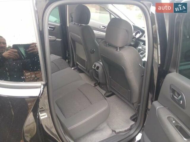 Чорний Пежо 3008, об'ємом двигуна 1.6 л та пробігом 216 тис. км за 12000 $, фото 4 на Automoto.ua