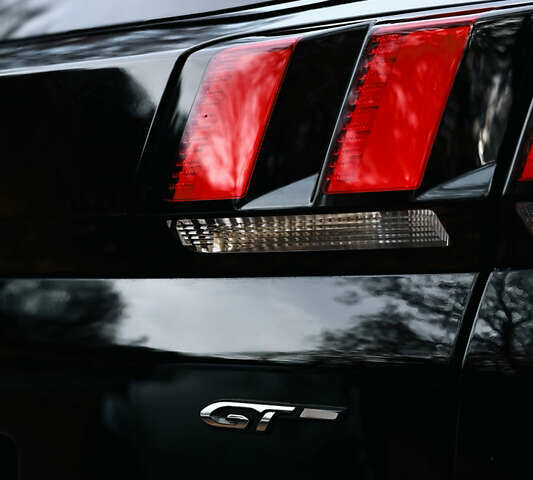 Черный Пежо 3008, объемом двигателя 2 л и пробегом 240 тыс. км за 18800 $, фото 8 на Automoto.ua