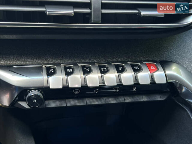 Черный Пежо 3008, объемом двигателя 1.56 л и пробегом 205 тыс. км за 17200 $, фото 45 на Automoto.ua