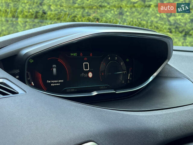 Черный Пежо 3008, объемом двигателя 1.56 л и пробегом 205 тыс. км за 17200 $, фото 47 на Automoto.ua