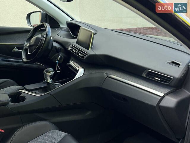 Черный Пежо 3008, объемом двигателя 1.56 л и пробегом 205 тыс. км за 17200 $, фото 50 на Automoto.ua