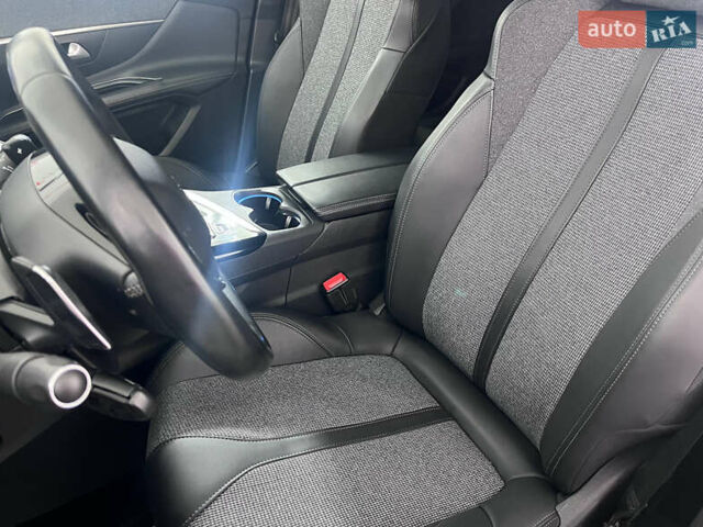 Черный Пежо 3008, объемом двигателя 1.5 л и пробегом 161 тыс. км за 20950 $, фото 7 на Automoto.ua