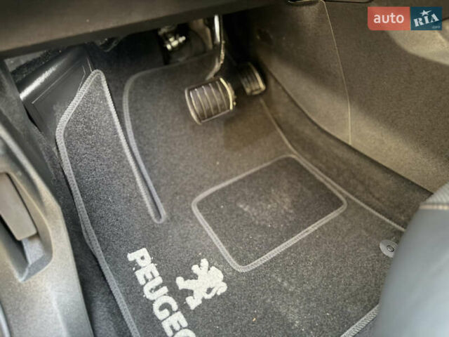 Черный Пежо 3008, объемом двигателя 1.56 л и пробегом 177 тыс. км за 19500 $, фото 47 на Automoto.ua