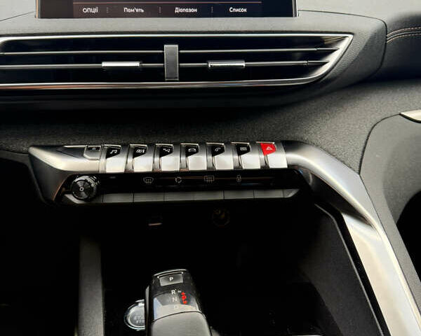 Черный Пежо 3008, объемом двигателя 1.5 л и пробегом 189 тыс. км за 18900 $, фото 19 на Automoto.ua