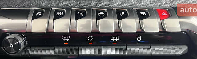 Черный Пежо 3008, объемом двигателя 1.5 л и пробегом 161 тыс. км за 20950 $, фото 19 на Automoto.ua