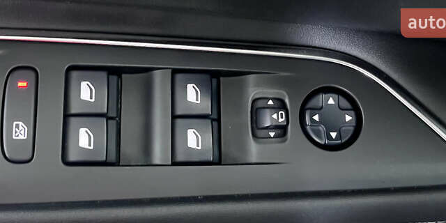 Черный Пежо 3008, объемом двигателя 1.5 л и пробегом 161 тыс. км за 20950 $, фото 12 на Automoto.ua