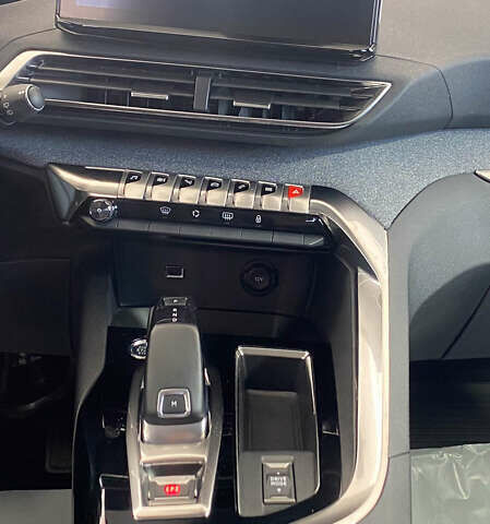 Чорний Пежо 3008, об'ємом двигуна 1.5 л та пробігом 154 тис. км за 23950 $, фото 15 на Automoto.ua