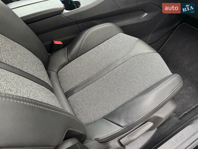 Черный Пежо 3008, объемом двигателя 1.5 л и пробегом 172 тыс. км за 20999 $, фото 32 на Automoto.ua