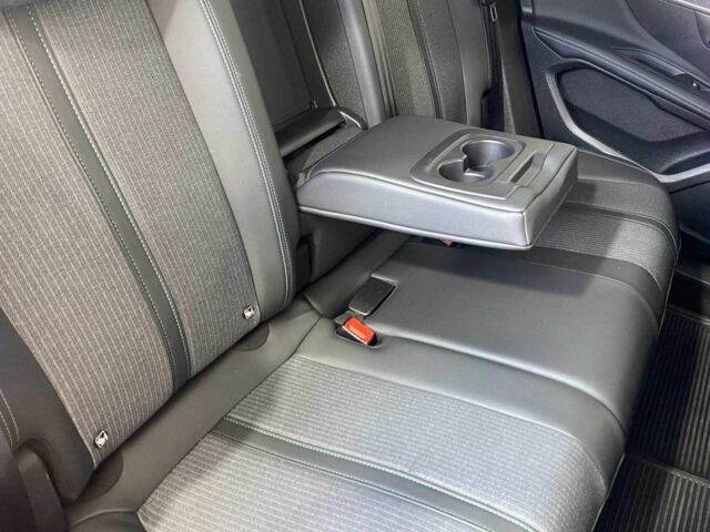 Чорний Пежо 3008, об'ємом двигуна 1.5 л та пробігом 154 тис. км за 23950 $, фото 9 на Automoto.ua