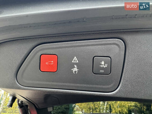 Черный Пежо 3008, объемом двигателя 1.5 л и пробегом 172 тыс. км за 20999 $, фото 46 на Automoto.ua