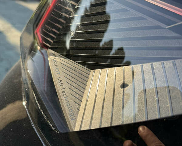 Черный Пежо 3008, объемом двигателя 1.6 л и пробегом 156 тыс. км за 25300 $, фото 37 на Automoto.ua