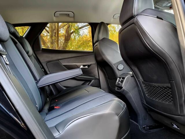 Черный Пежо 3008, объемом двигателя 0 л и пробегом 12 тыс. км за 8700 $, фото 11 на Automoto.ua