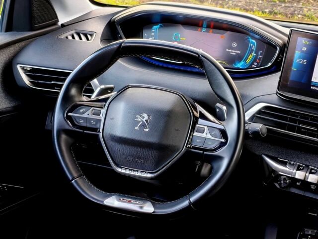 Черный Пежо 3008, объемом двигателя 0 л и пробегом 12 тыс. км за 8700 $, фото 5 на Automoto.ua