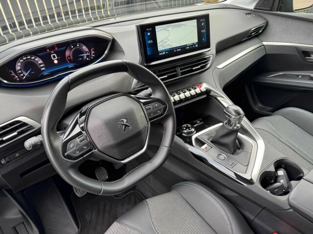 Черный Пежо 3008, объемом двигателя 1.5 л и пробегом 10 тыс. км за 11000 $, фото 6 на Automoto.ua