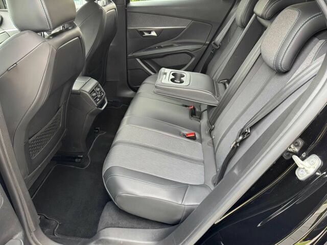 Черный Пежо 3008, объемом двигателя 1.5 л и пробегом 10 тыс. км за 11000 $, фото 9 на Automoto.ua