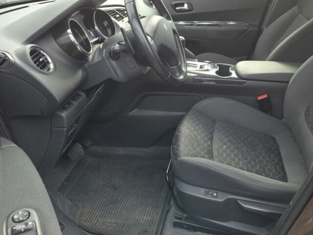 Коричневый Пежо 3008, объемом двигателя 1.6 л и пробегом 139 тыс. км за 10200 $, фото 6 на Automoto.ua