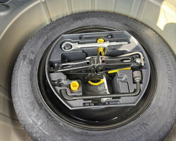 Коричневый Пежо 3008, объемом двигателя 1.6 л и пробегом 192 тыс. км за 6499 $, фото 29 на Automoto.ua