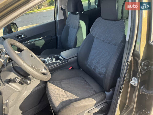 Коричневый Пежо 3008, объемом двигателя 1.6 л и пробегом 192 тыс. км за 6499 $, фото 14 на Automoto.ua