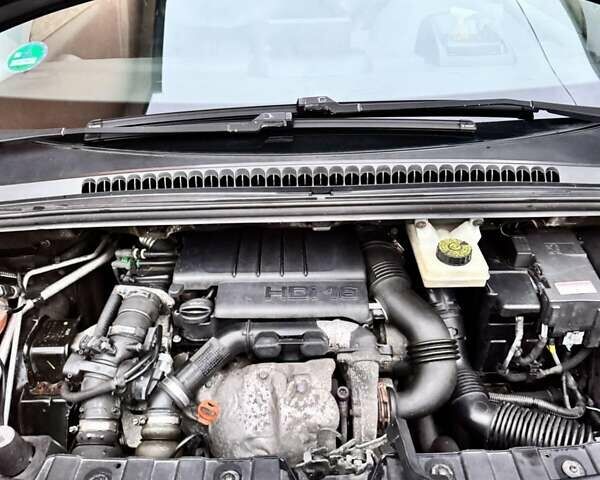 Коричневый Пежо 3008, объемом двигателя 1.56 л и пробегом 264 тыс. км за 8500 $, фото 10 на Automoto.ua