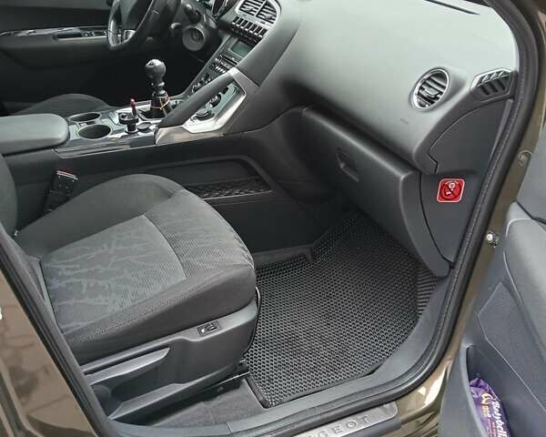 Коричневый Пежо 3008, объемом двигателя 1.56 л и пробегом 208 тыс. км за 8800 $, фото 9 на Automoto.ua