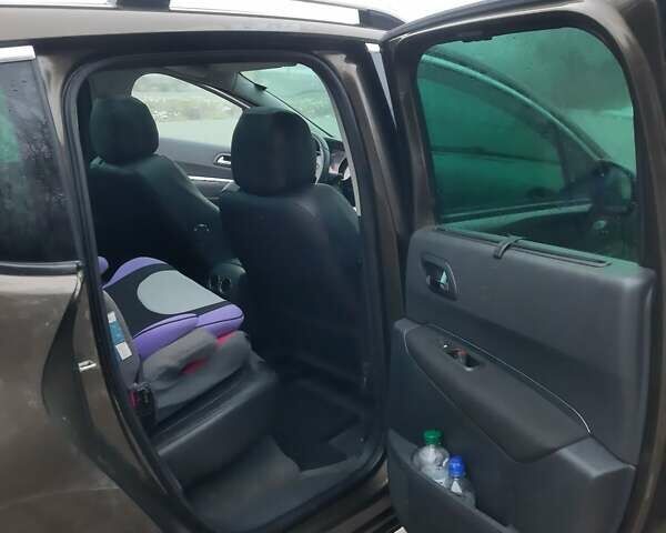 Коричневый Пежо 3008, объемом двигателя 1.6 л и пробегом 294 тыс. км за 8100 $, фото 9 на Automoto.ua