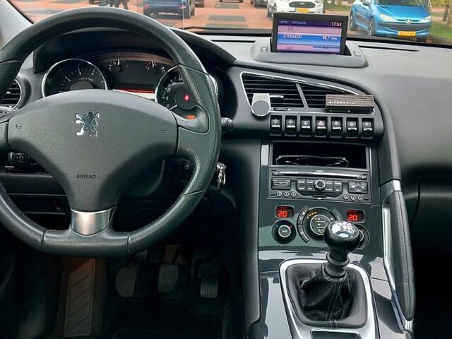 Коричневий Пежо 3008, об'ємом двигуна 1.6 л та пробігом 172 тис. км за 8500 $, фото 3 на Automoto.ua