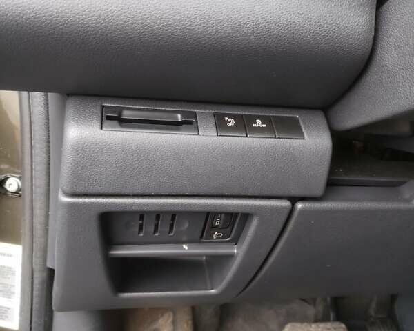 Коричневий Пежо 3008, об'ємом двигуна 1.6 л та пробігом 160 тис. км за 7790 $, фото 18 на Automoto.ua