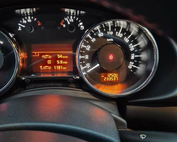 Коричневый Пежо 3008, объемом двигателя 1.6 л и пробегом 233 тыс. км за 9300 $, фото 11 на Automoto.ua