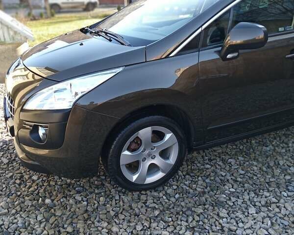 Коричневый Пежо 3008, объемом двигателя 1.56 л и пробегом 233 тыс. км за 8650 $, фото 13 на Automoto.ua