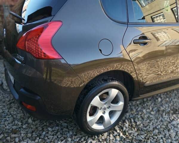 Коричневый Пежо 3008, объемом двигателя 1.56 л и пробегом 233 тыс. км за 8650 $, фото 7 на Automoto.ua