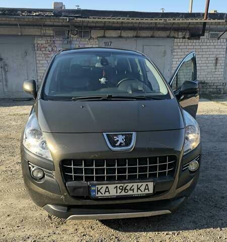 Коричневый Пежо 3008, объемом двигателя 1.6 л и пробегом 233 тыс. км за 8700 $, фото 1 на Automoto.ua