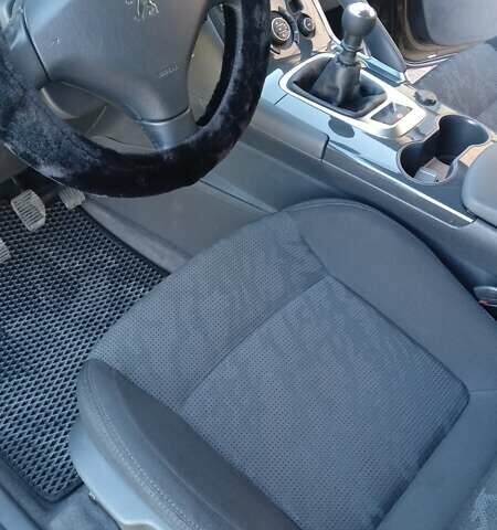 Коричневый Пежо 3008, объемом двигателя 1.6 л и пробегом 230 тыс. км за 8700 $, фото 5 на Automoto.ua