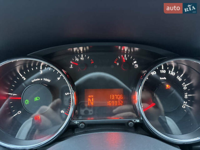 Коричневый Пежо 3008, объемом двигателя 1.6 л и пробегом 169 тыс. км за 11300 $, фото 13 на Automoto.ua