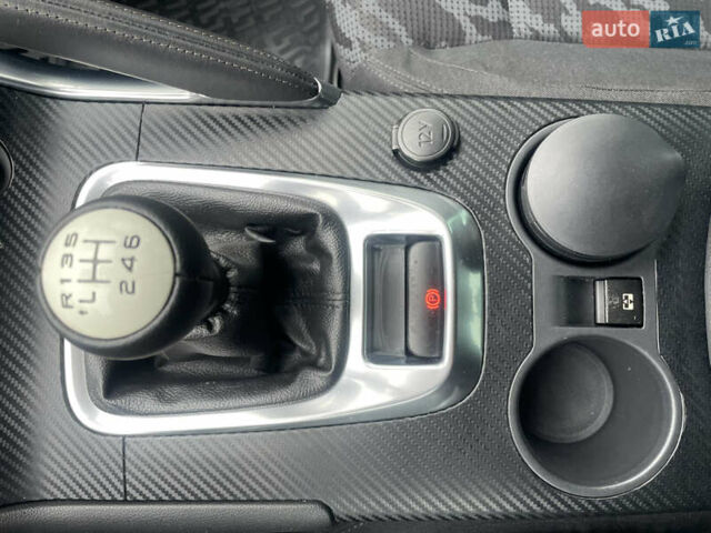 Коричневый Пежо 3008, объемом двигателя 1.6 л и пробегом 205 тыс. км за 11500 $, фото 27 на Automoto.ua