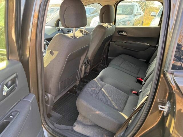 Коричневый Пежо 3008, объемом двигателя 0 л и пробегом 171 тыс. км за 8999 $, фото 7 на Automoto.ua