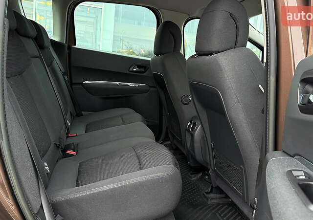 Коричневий Пежо 3008, об'ємом двигуна 1.6 л та пробігом 197 тис. км за 9900 $, фото 6 на Automoto.ua