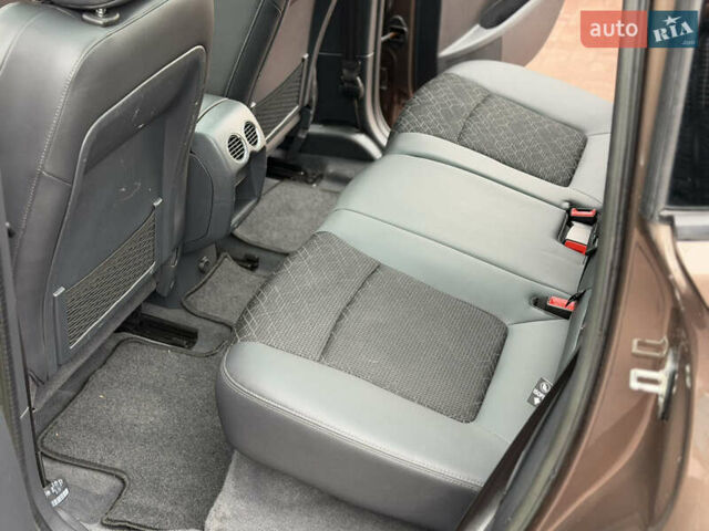 Коричневий Пежо 3008, об'ємом двигуна 1.6 л та пробігом 160 тис. км за 11900 $, фото 29 на Automoto.ua