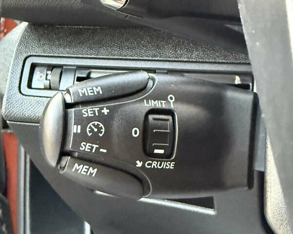 Коричневый Пежо 3008, объемом двигателя 1.56 л и пробегом 195 тыс. км за 17600 $, фото 37 на Automoto.ua