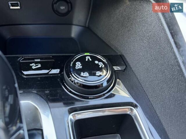 Коричневый Пежо 3008, объемом двигателя 2 л и пробегом 99 тыс. км за 20900 $, фото 9 на Automoto.ua