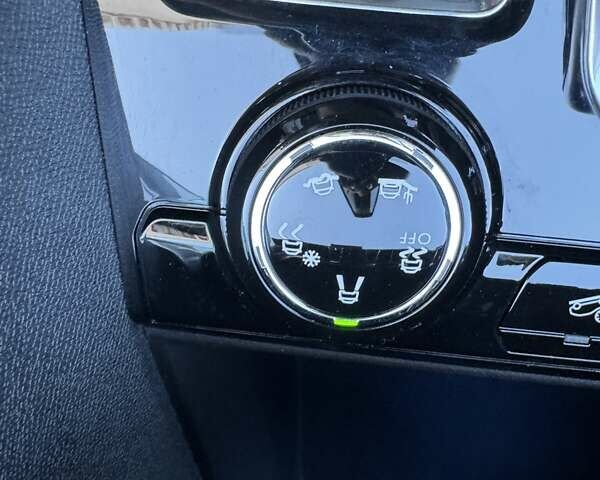 Коричневий Пежо 3008, об'ємом двигуна 2 л та пробігом 99 тис. км за 21000 $, фото 32 на Automoto.ua