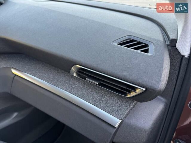 Коричневый Пежо 3008, объемом двигателя 2 л и пробегом 99 тыс. км за 20900 $, фото 23 на Automoto.ua