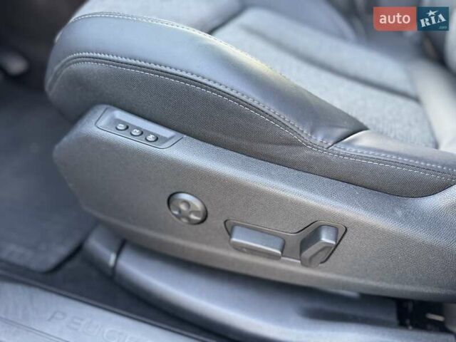 Коричневый Пежо 3008, объемом двигателя 2 л и пробегом 99 тыс. км за 20900 $, фото 17 на Automoto.ua