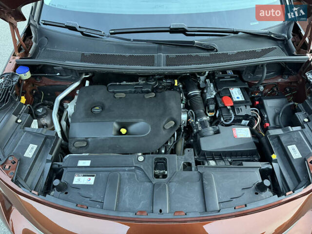 Коричневый Пежо 3008, объемом двигателя 2 л и пробегом 131 тыс. км за 21000 $, фото 41 на Automoto.ua