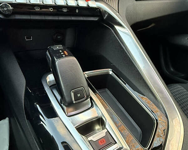 Коричневый Пежо 3008, объемом двигателя 1.56 л и пробегом 195 тыс. км за 17600 $, фото 30 на Automoto.ua