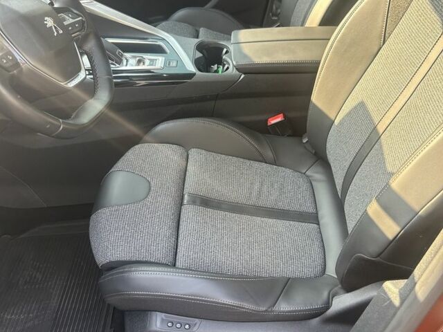 Коричневый Пежо 3008, объемом двигателя 2 л и пробегом 89 тыс. км за 22300 $, фото 3 на Automoto.ua