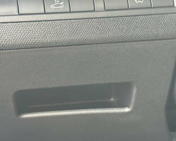 Коричневый Пежо 3008, объемом двигателя 2 л и пробегом 165 тыс. км за 18800 $, фото 12 на Automoto.ua