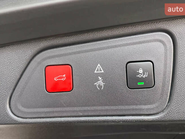 Коричневый Пежо 3008, объемом двигателя 1.5 л и пробегом 195 тыс. км за 20950 $, фото 5 на Automoto.ua